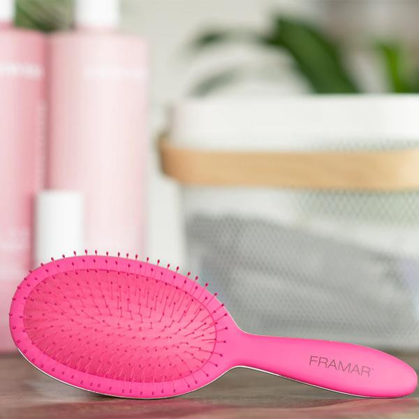 Pinky Swear - Detangle Brush
